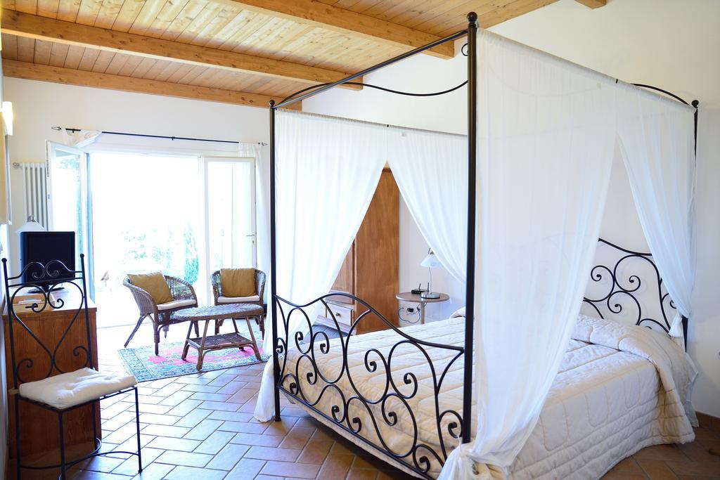 ברטינורו Agriturismo Al Colle מראה חיצוני תמונה